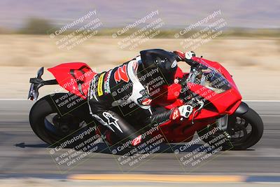 media/Jan-18-2024-Racers Edge (Thu) [[008952c709]]/B Group/Session 2 (Turn 15 Inside)/